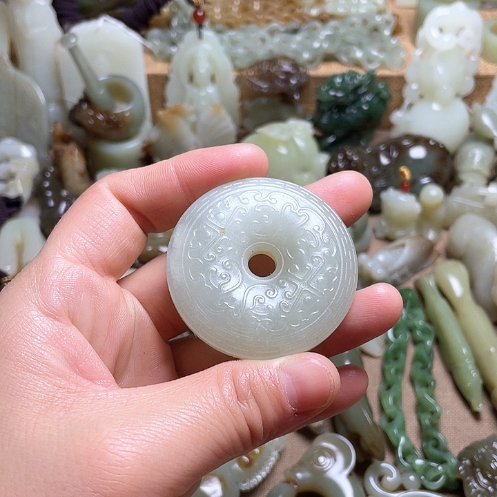 和田玉颈饰未镶嵌