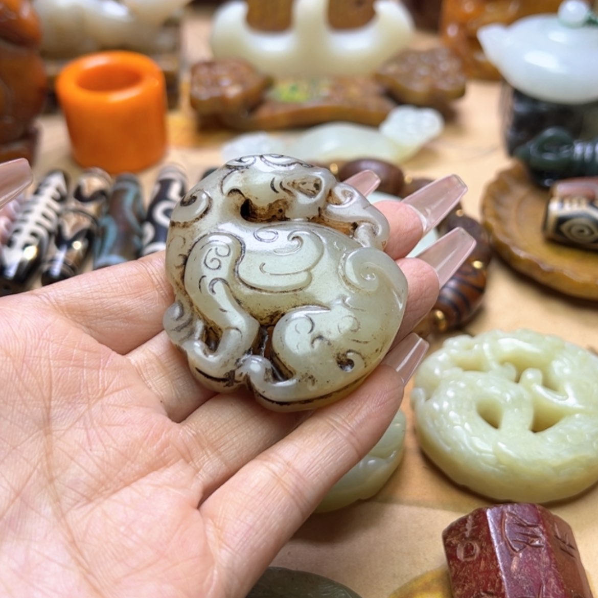 【闪购商品】蛇纹石玉颈饰未镶嵌