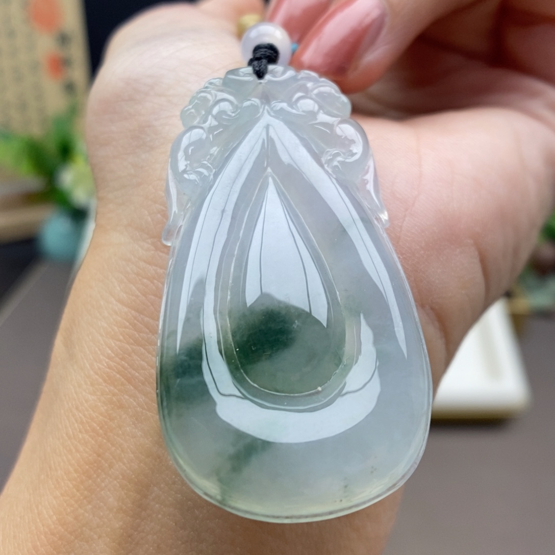 翡翠未镶嵌颈饰吊坠