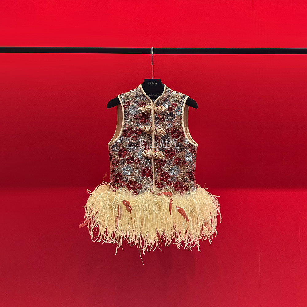 【L.K.BABY】花枝招展 新中式浮雕刺绣红宝石亮片国风羽毛马甲外套