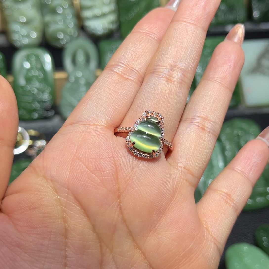 和田玉挂件未镶嵌我**女