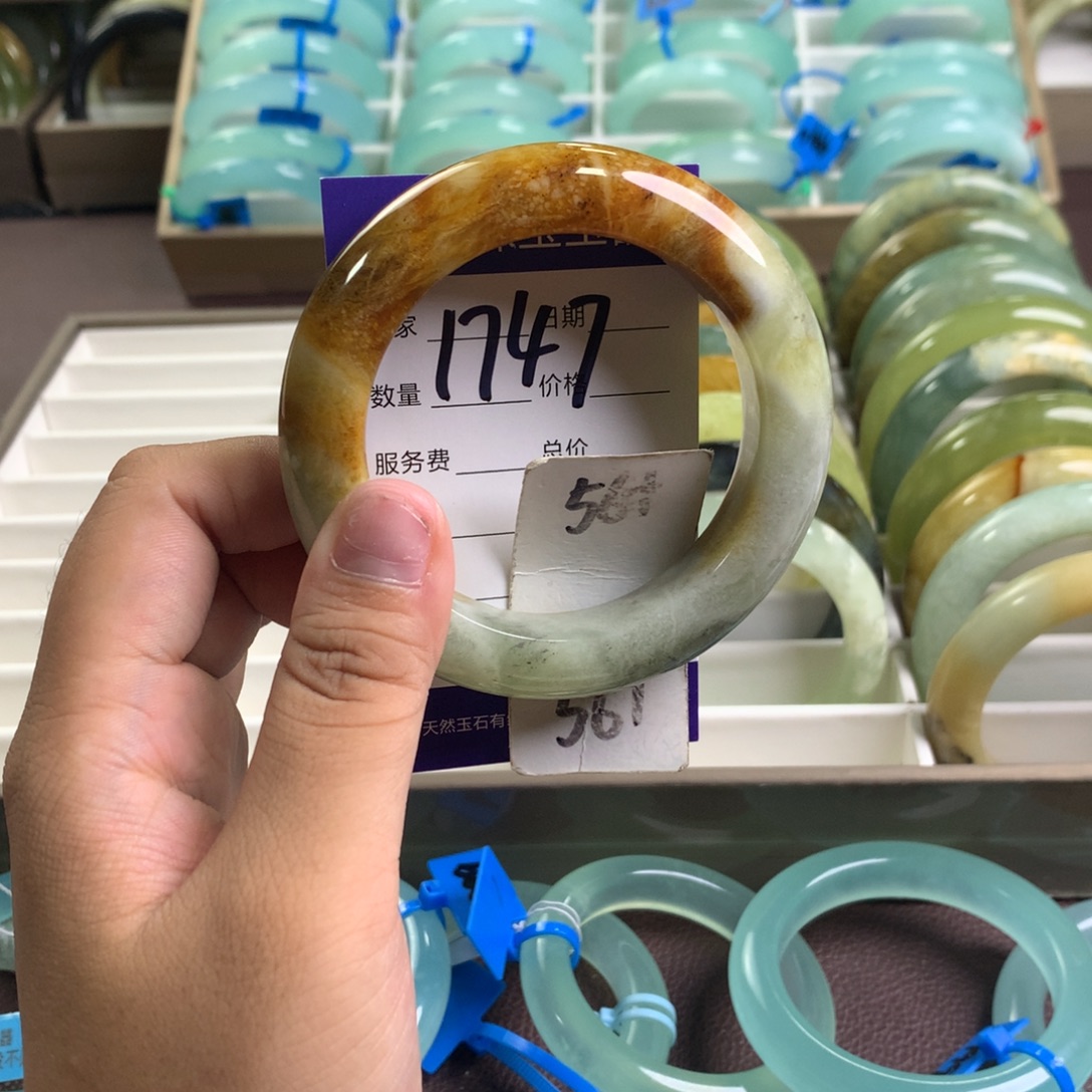 未镶嵌蛇纹石玉手镯1747