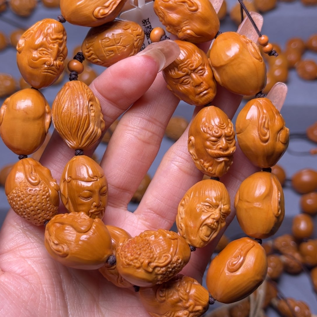 橄榄核吊坠1.6十八罗汉手持