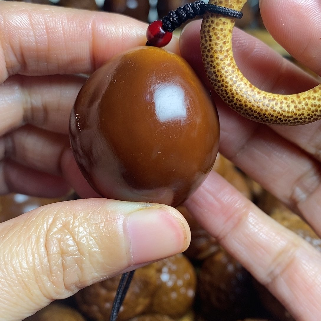 【闪购商品】香榧木橄榄核雕工艺玉化