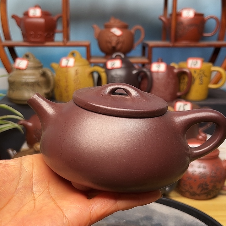 紫砂茶壶微瑕不带证书礼盒300cc