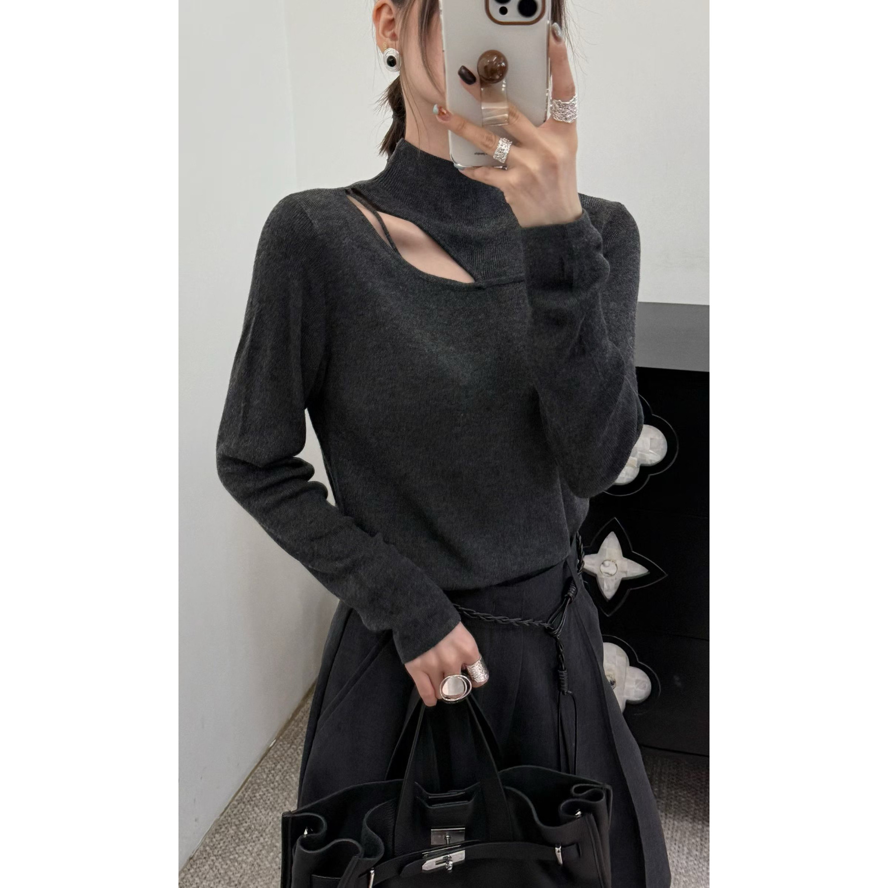针织优雅露锁骨女人味半高领打底衫衫女设计感小心机上衣G9-59