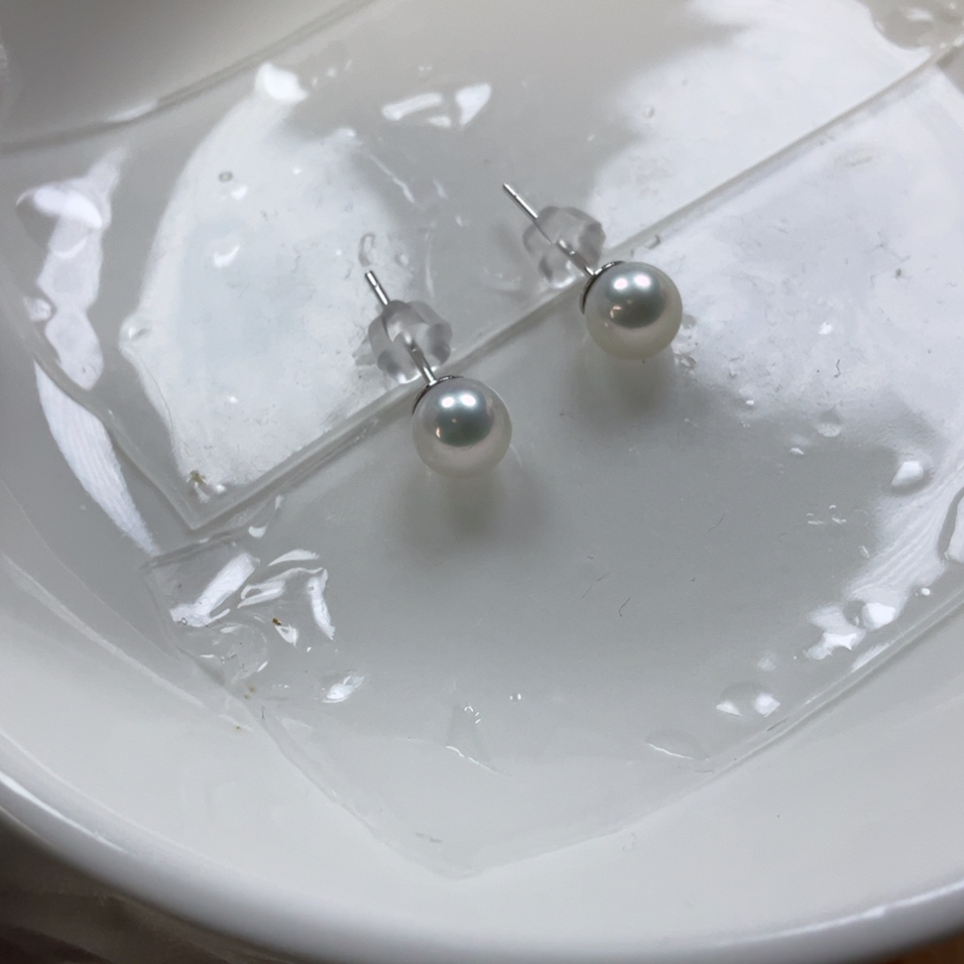 银S925镶嵌淡水珍珠耳饰