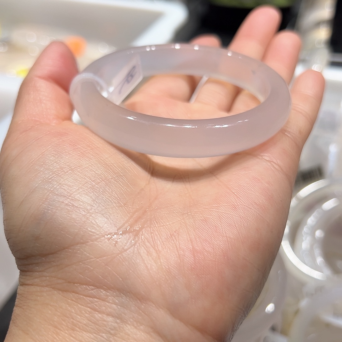 叭***啦玛瑙/玉髓未镶嵌手镯