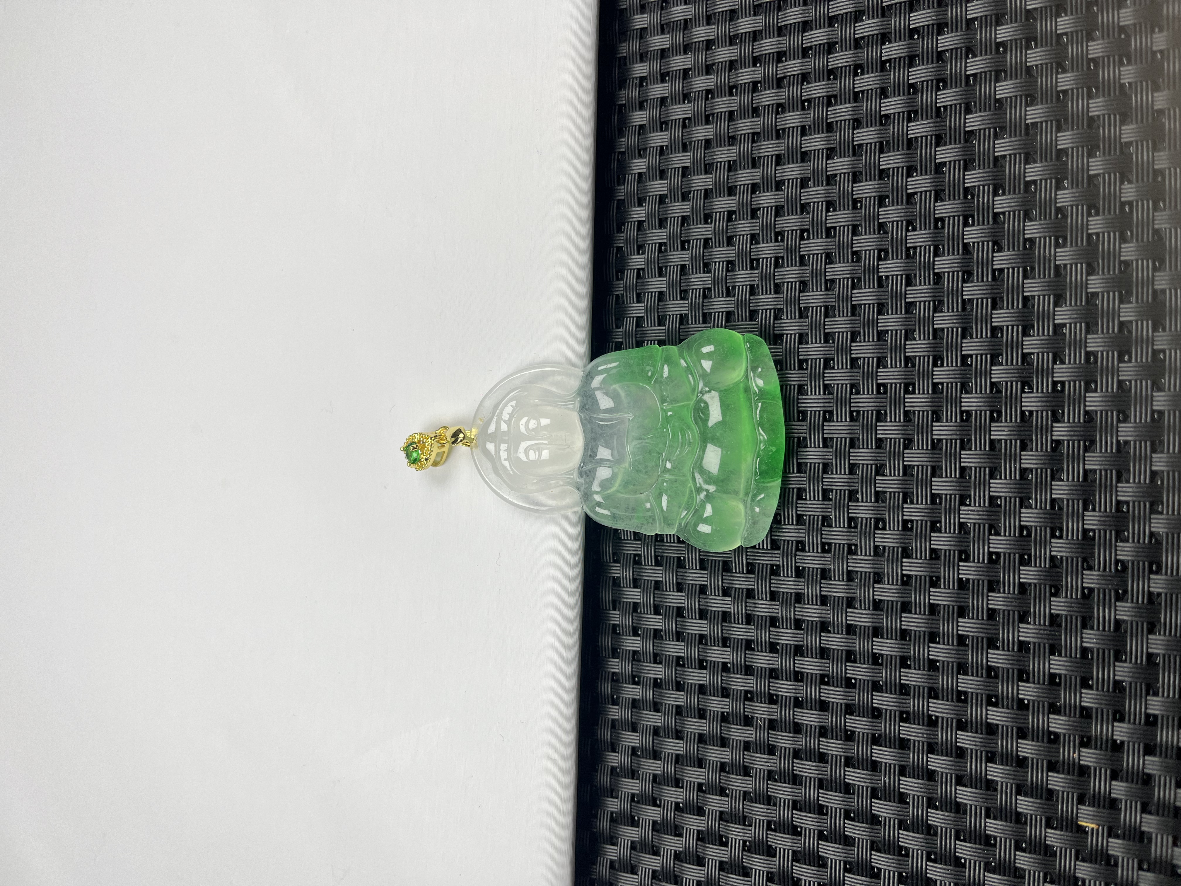 (缅甸老郑珠宝)W107冰飘绿花观音时尚精美气质百搭款吊坠