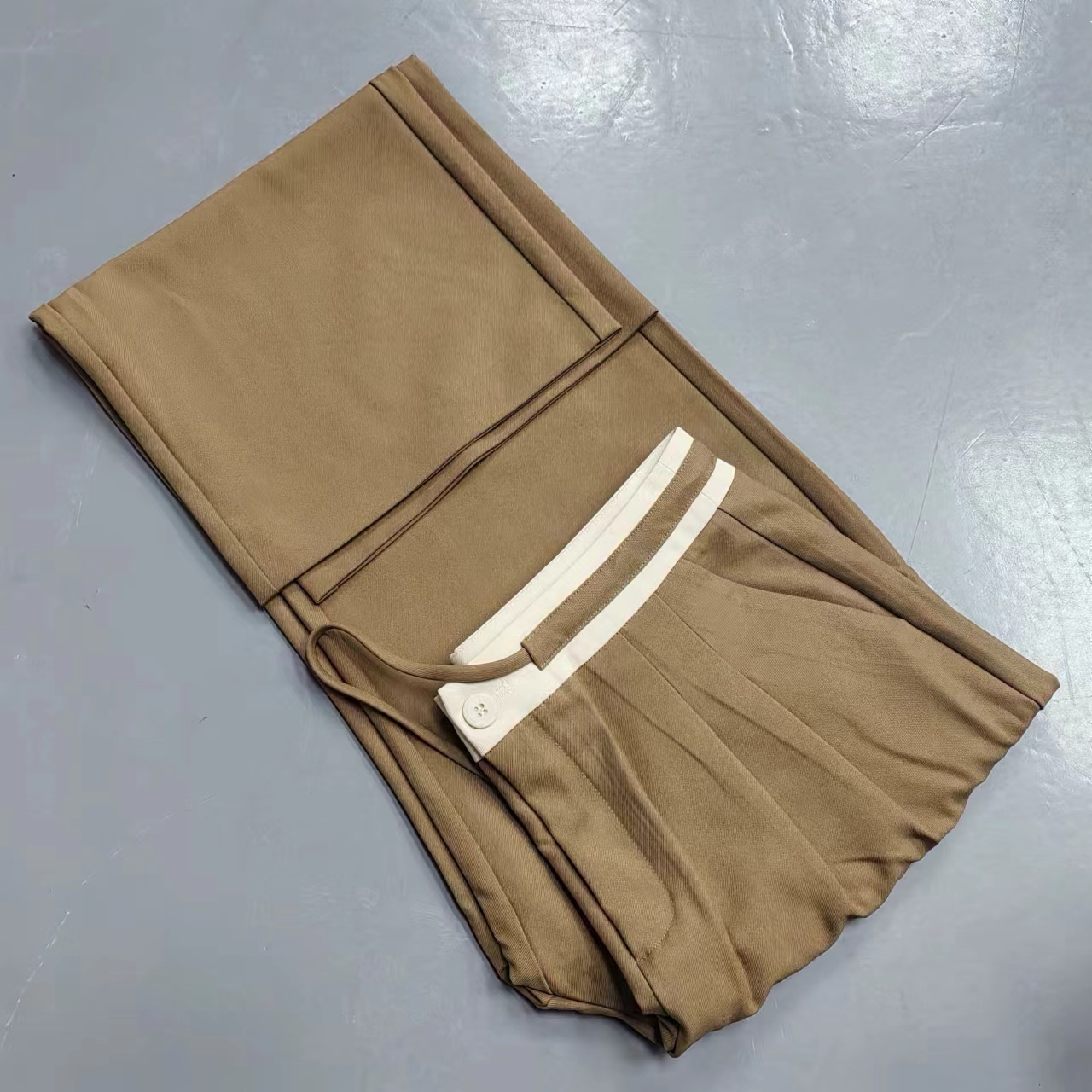 南油玲姐-卡其色直筒休闲裤68013