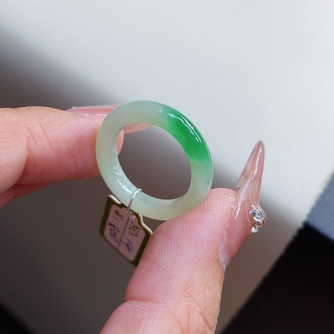 翡翠未镶嵌戒指14号