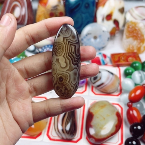 玛瑙/玉髓耳饰未镶嵌