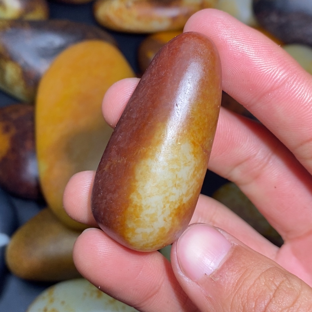 和田玉未镶嵌珠宝奇石