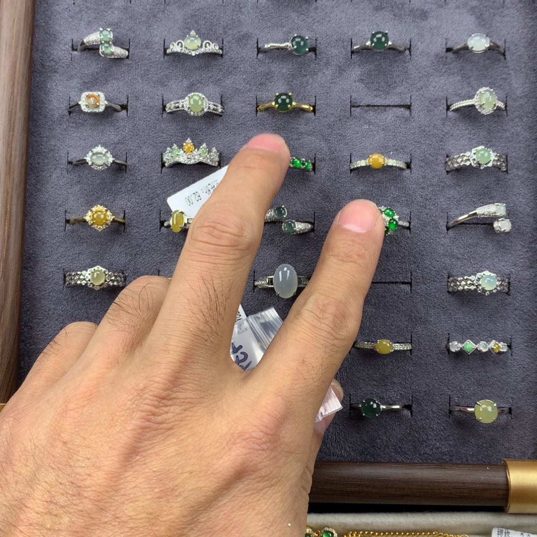 ˚***~翡翠未镶嵌戒指672