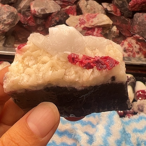 玥***人天然辰砂天然原矿朱砂
