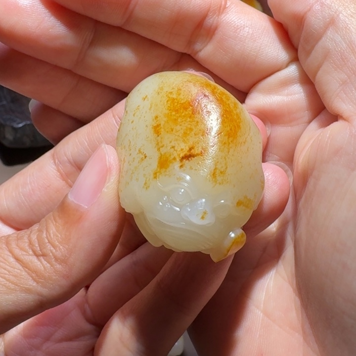 牛***神和田玉未镶嵌颈饰