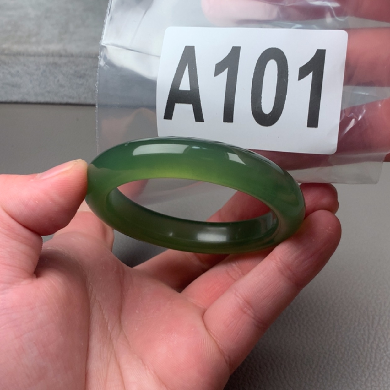 【闪购商品】未镶嵌蛇纹石玉岫玉