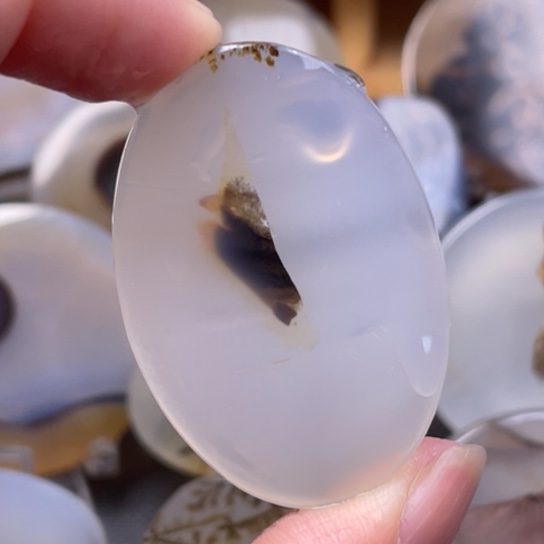 玛瑙/玉髓吊坠(赠链)未镶嵌