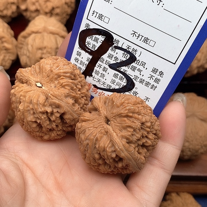 桃核吊坠大蒜头狮子头35