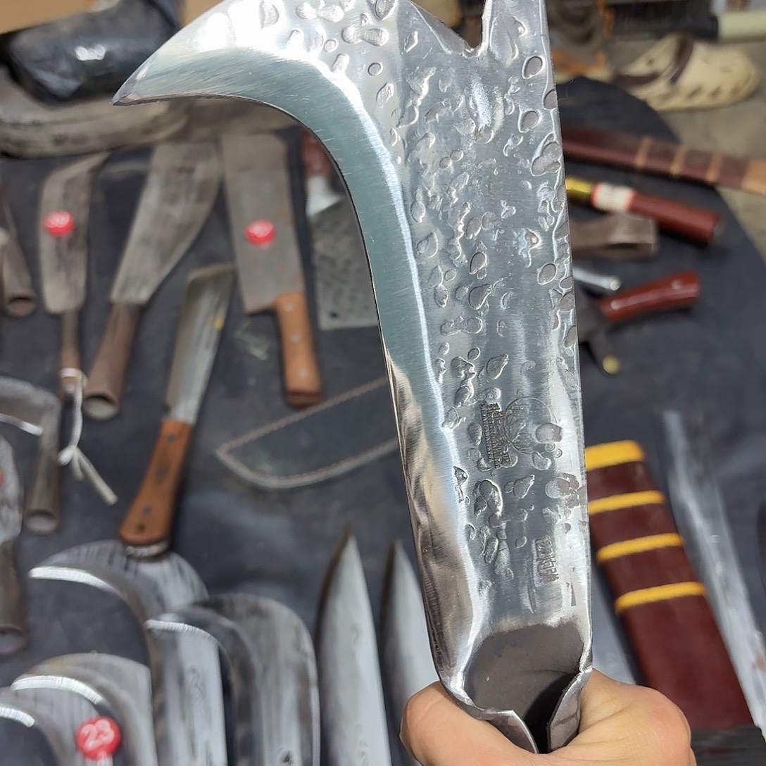 高碳锰钢云南阿老表手工锻打家用刀