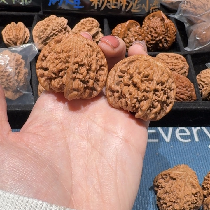 一***吴文玩核桃把件尖修满天星普对43