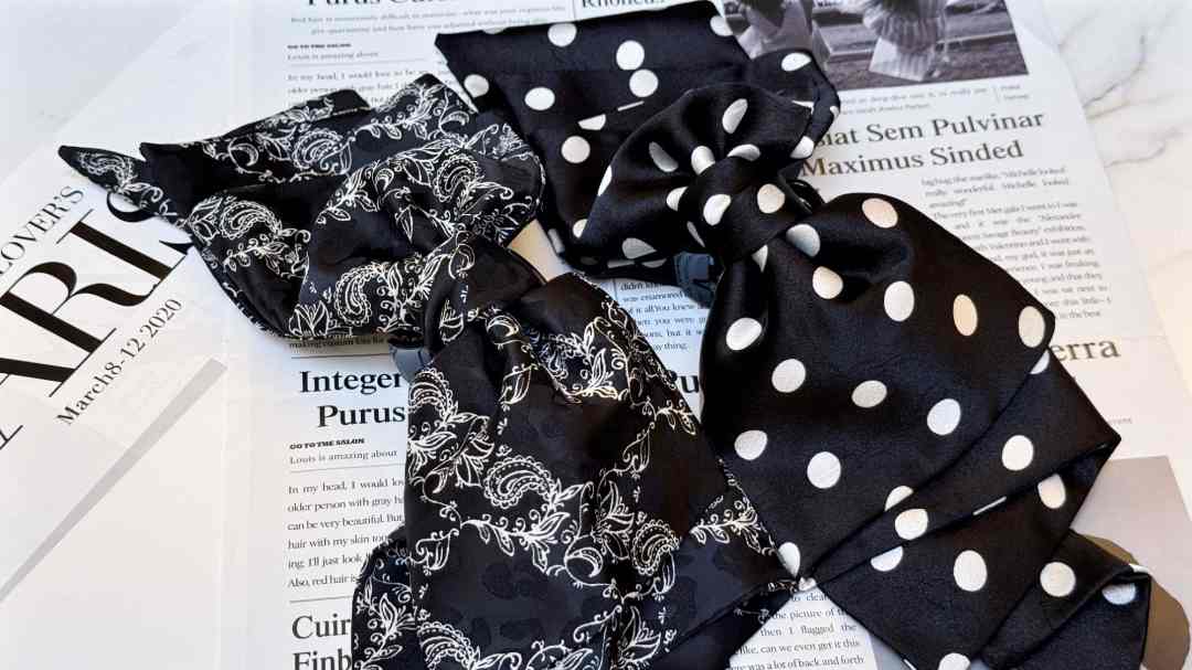 IFASHION 日系-复古文艺风缎面2代黑白波点大蝴蝶结抓夹中号