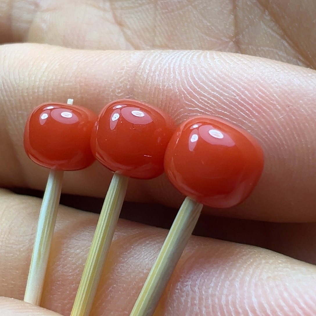 南红玛瑙珠子未镶嵌有***.