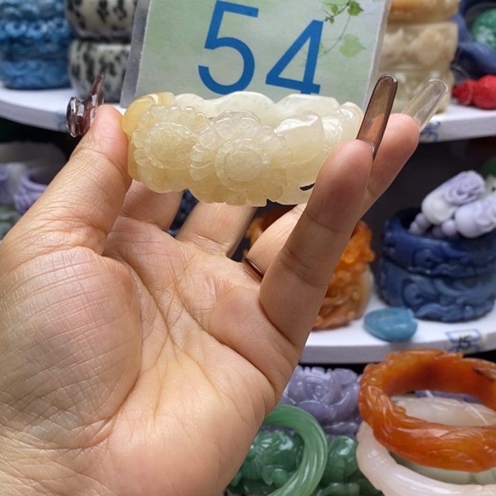 未镶嵌手镯石英岩玉