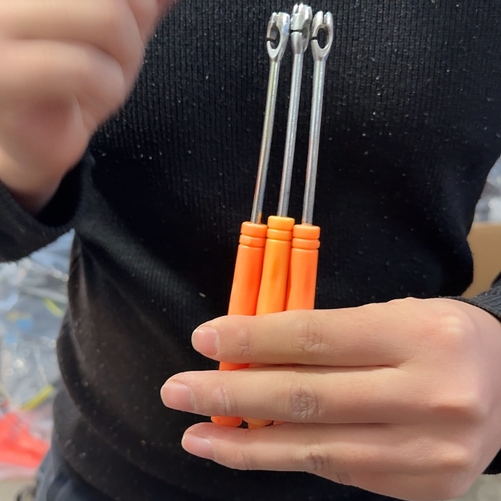 打结器3个………………..