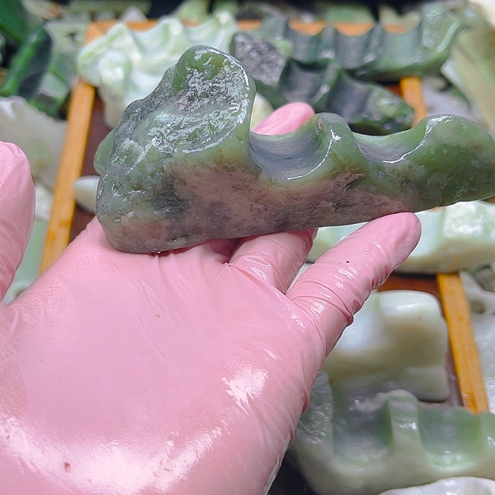 拓***欣和田玉（糖玉）未镶嵌颈饰