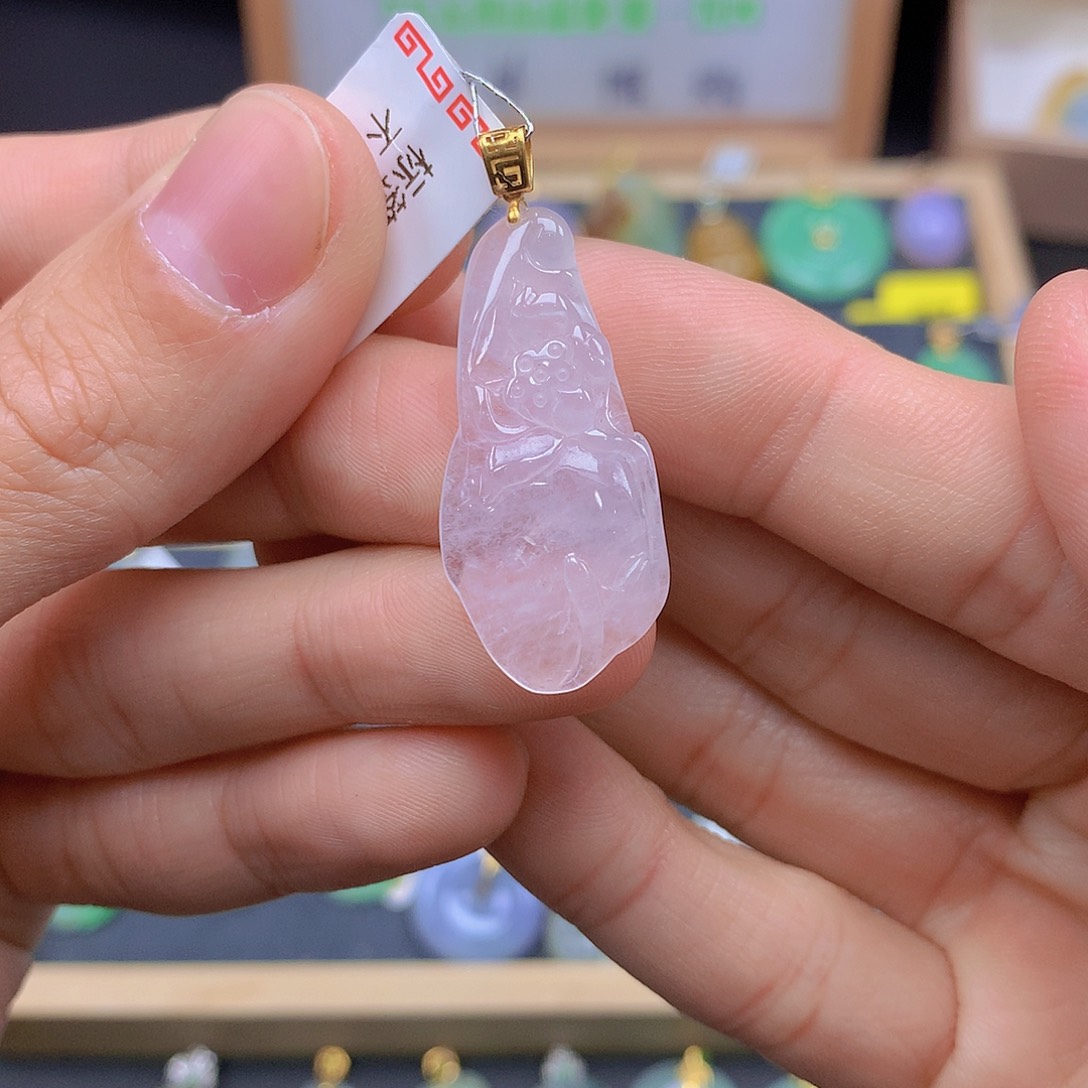 翡翠颈饰18K金镶嵌翡翠