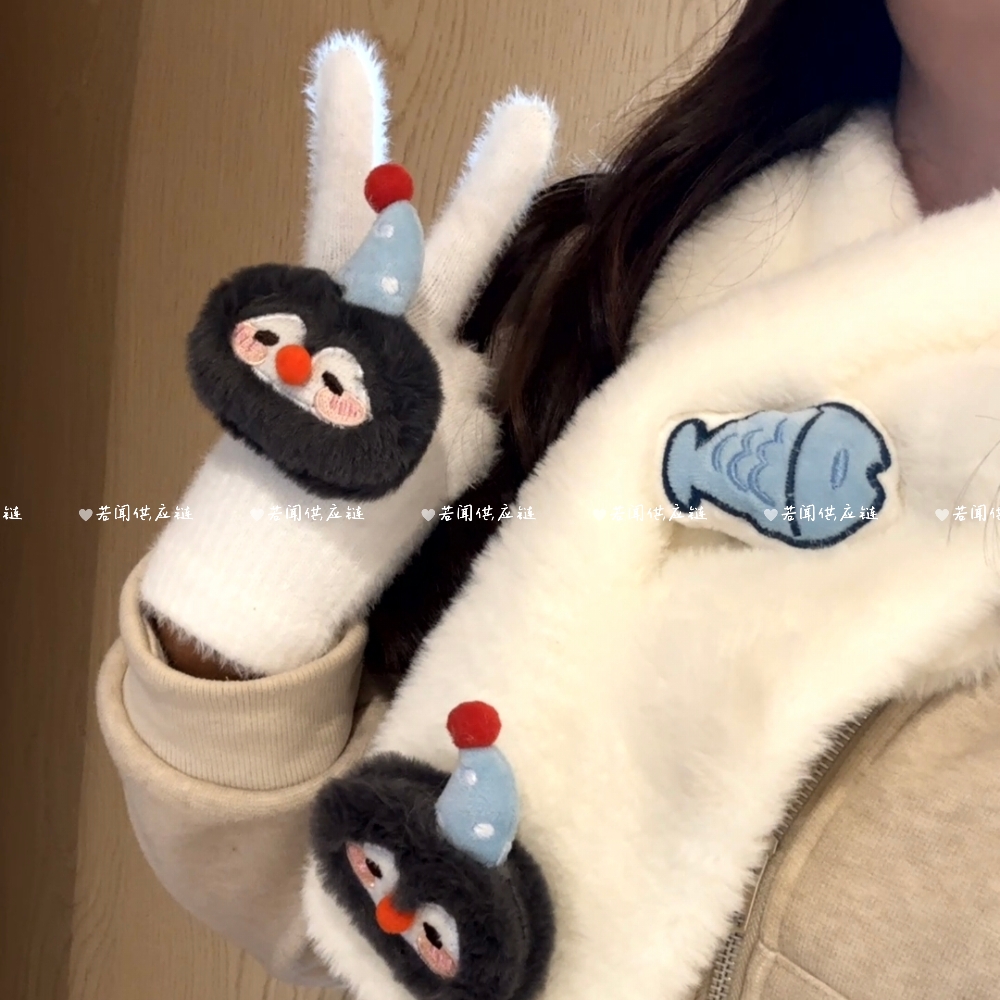 可爱猫咪爱吃鱼毛绒围巾ins风小众秋冬款保暖日系学生交叉围脖