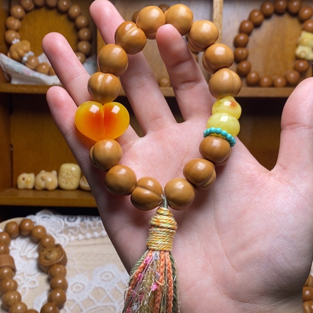 把件猴头核桃屁桃