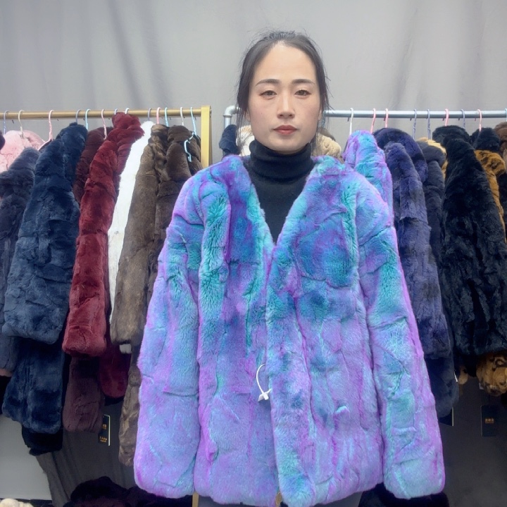 兜***?炫彩蓝短款v领小码m