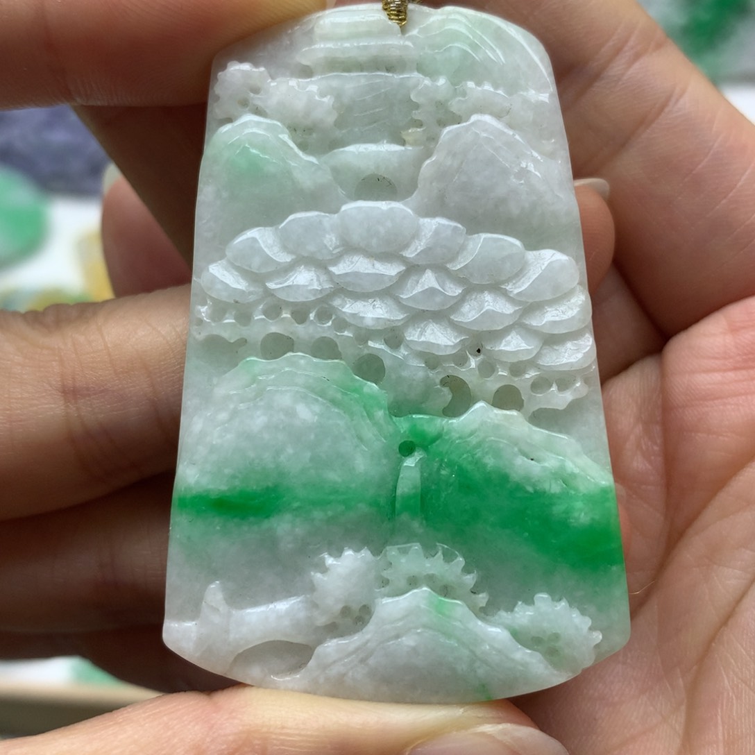 翡翠未镶嵌颈饰翡翠