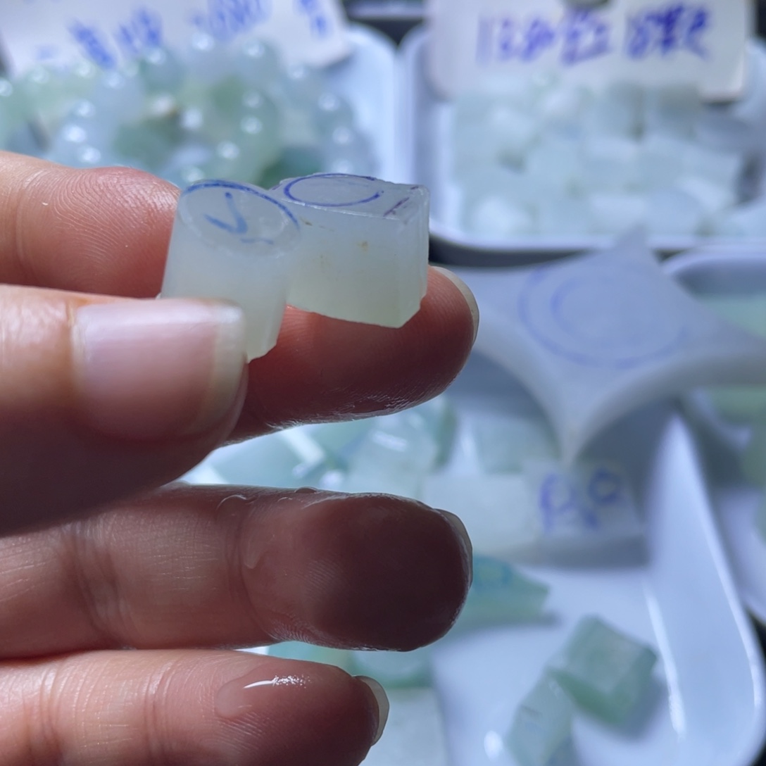 定制翡翠未镶嵌福利包工