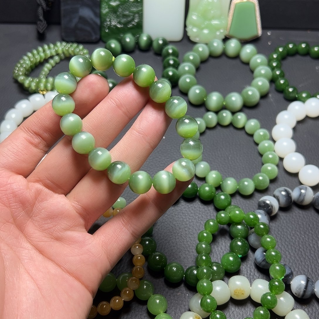 和田玉未镶嵌手串