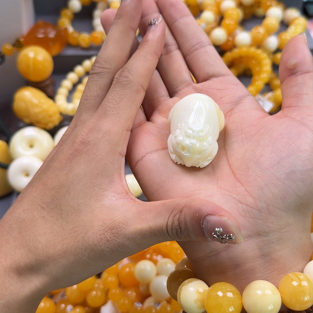 蜜蜡珠宝奇石未镶嵌焦皮貔貅