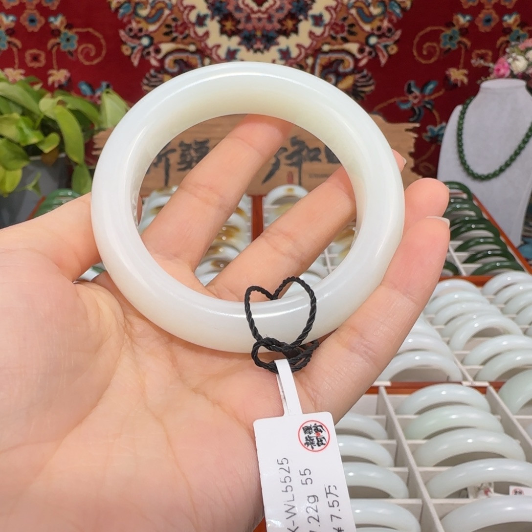 和田玉未镶嵌手镯优雅羊脂白玉手镯