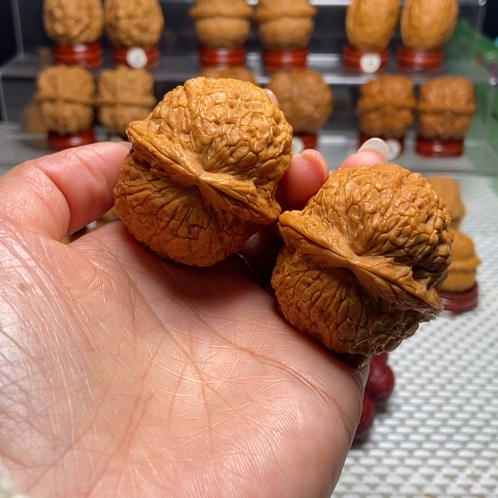 ****把件文玩核桃7金丝绣球