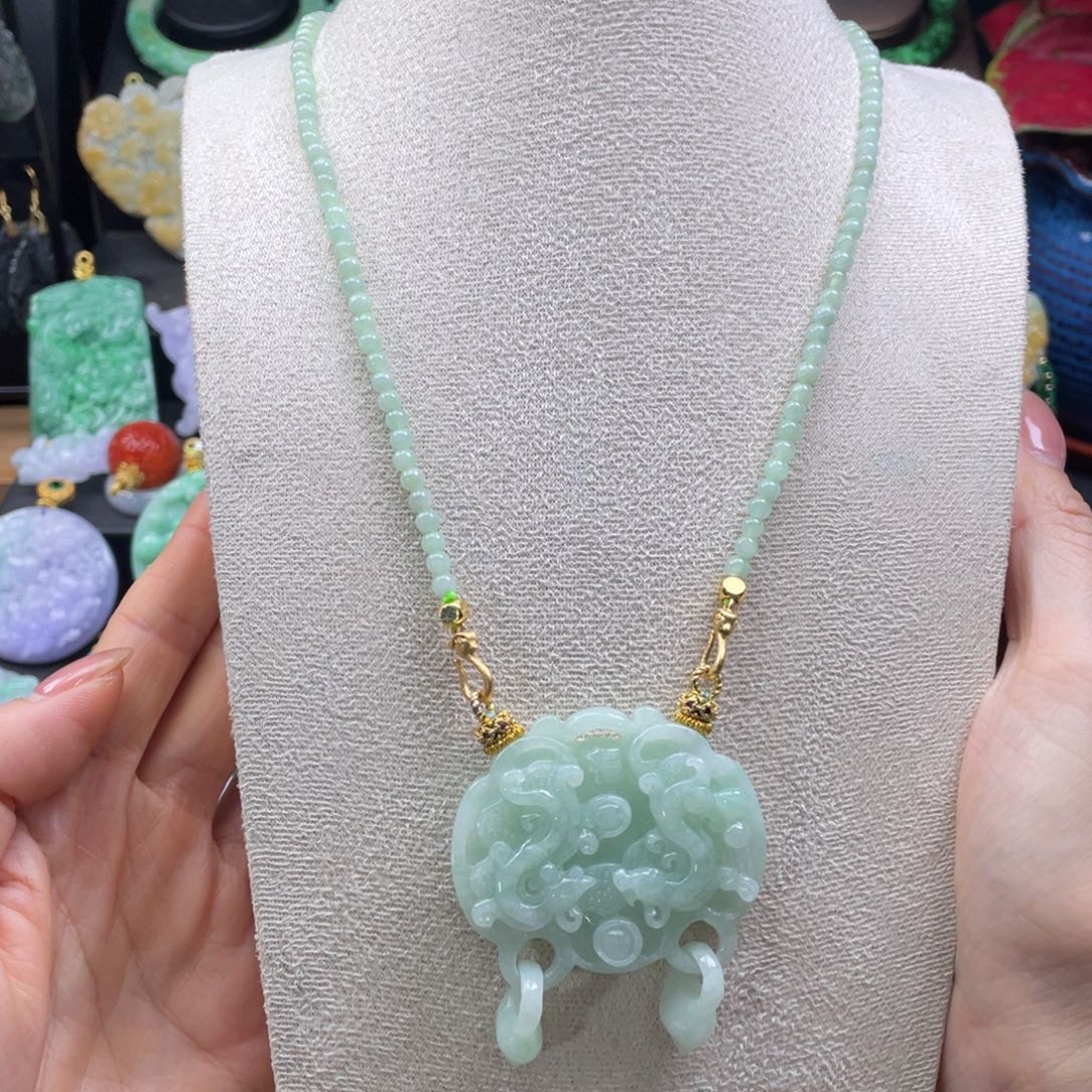 翡翠未镶嵌颈饰代编织