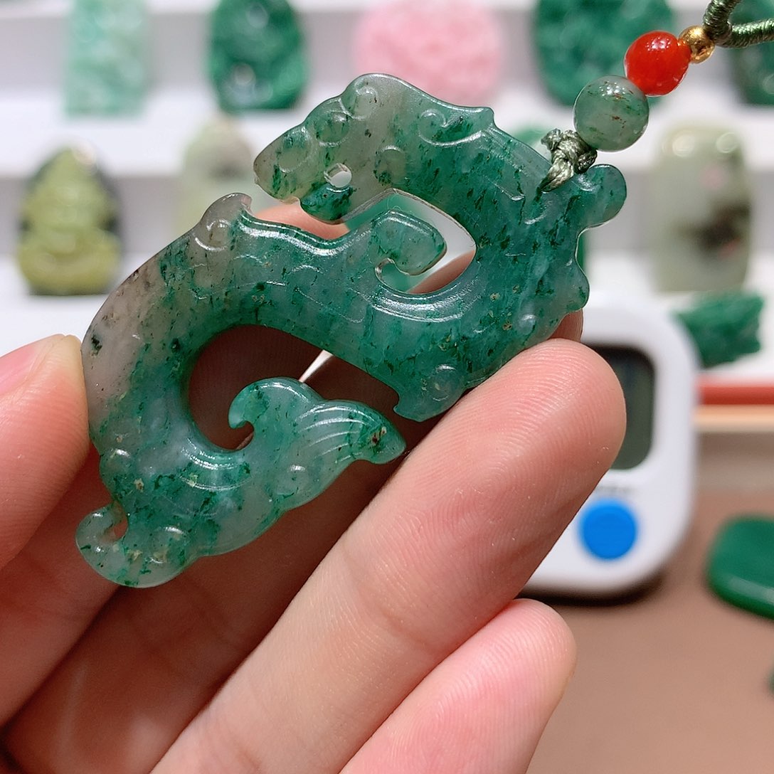 独山玉挂件未镶嵌