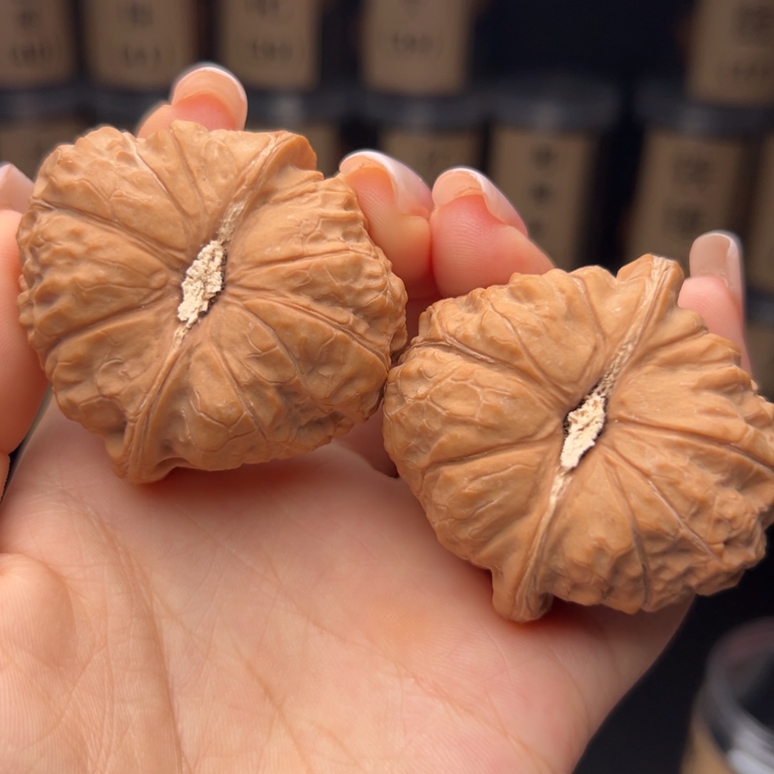 龙***神吊坠文玩核桃南瓜墩