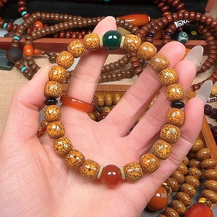 星月菩提手串星月菩提手串