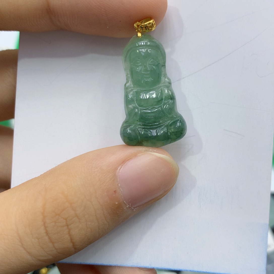 颈饰18K金镶嵌翡翠