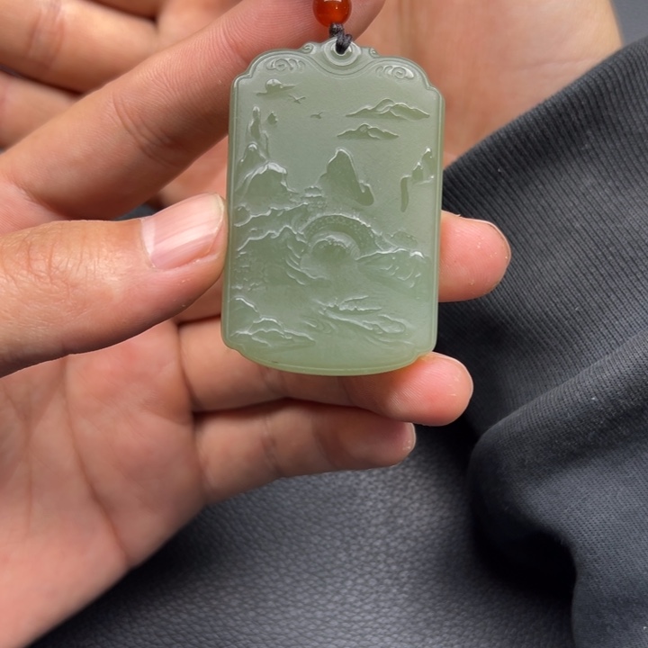 和田玉颈饰未镶嵌多样性发其一