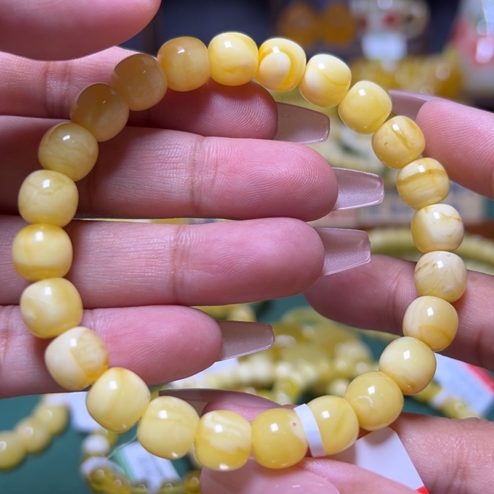 未镶嵌琥珀珠宝奇石