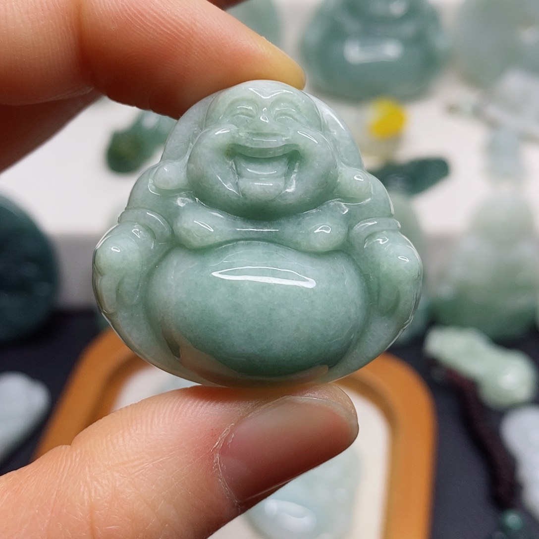 翡翠颈饰未镶嵌吊坠