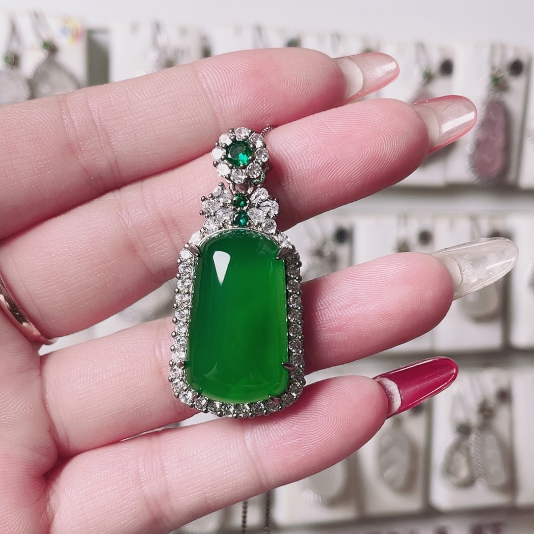 玛瑙/玉髓未镶嵌颈饰