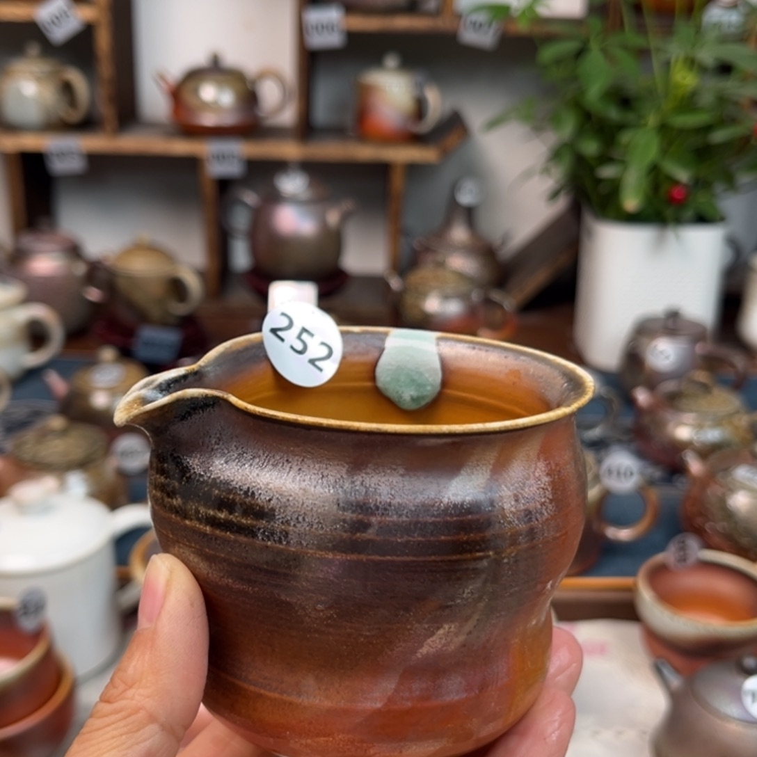 吱***周252111122222222222